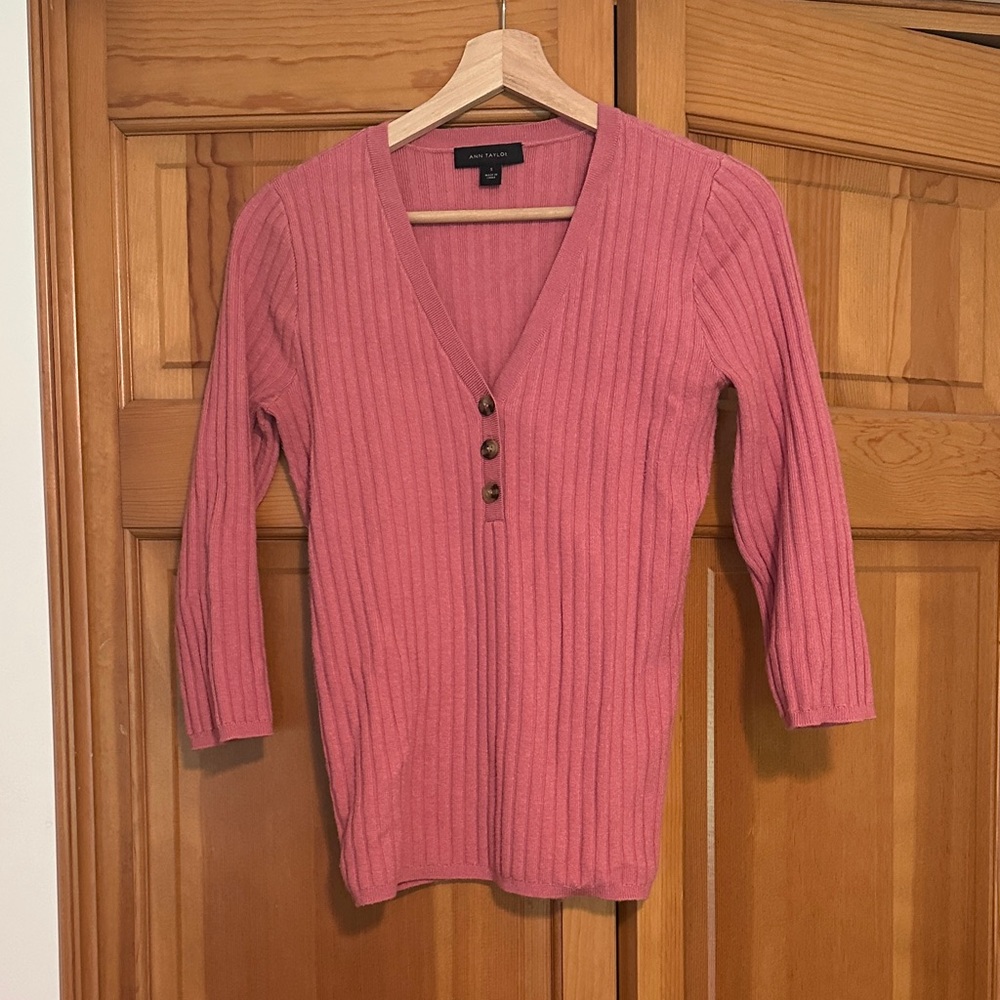 Ann Taylor Rose Pink Ribbed V-Neck Button Sweater